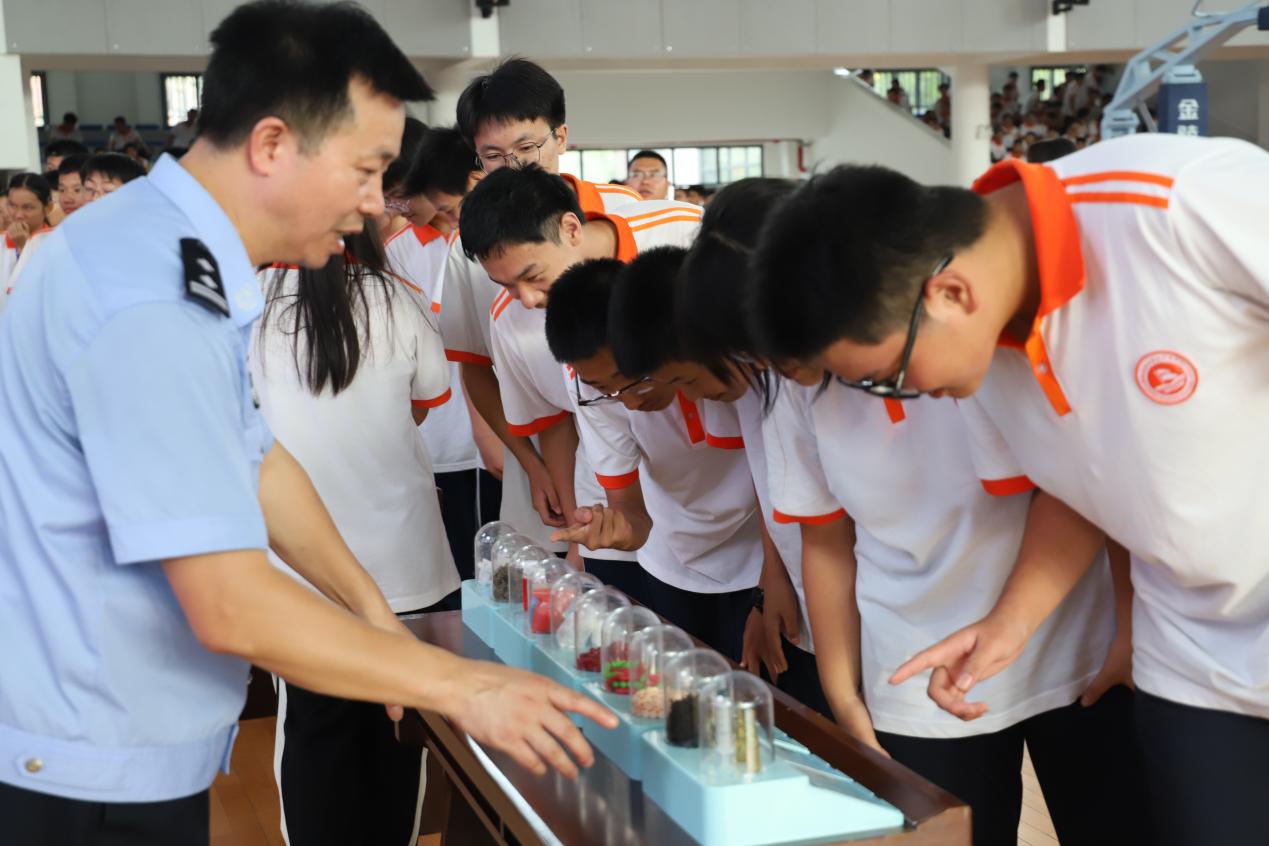 b374db2ae0444204acd7931cc548e90b b374db2ae0444204acd7931cc548e90b.Jpeg