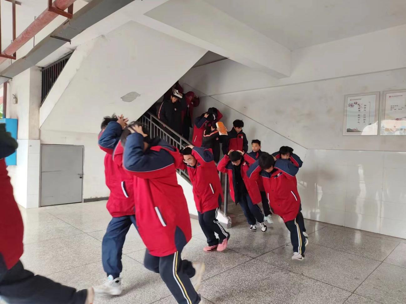 2b01fa1f2bce44bcbfb2df6edd3f4bb8 2b01fa1f2bce44bcbfb2df6edd3f4bb8.Jpeg