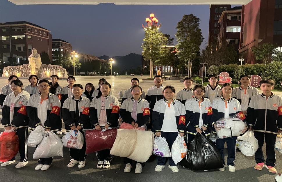 e12ebf565c3e4aef8032cd03f53b44b8 e12ebf565c3e4aef8032cd03f53b44b8.Jpeg