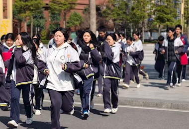 �����徲���� �ػ�У԰ƽ����BB��������ɭְר��չ����Ӧ����ɢ����